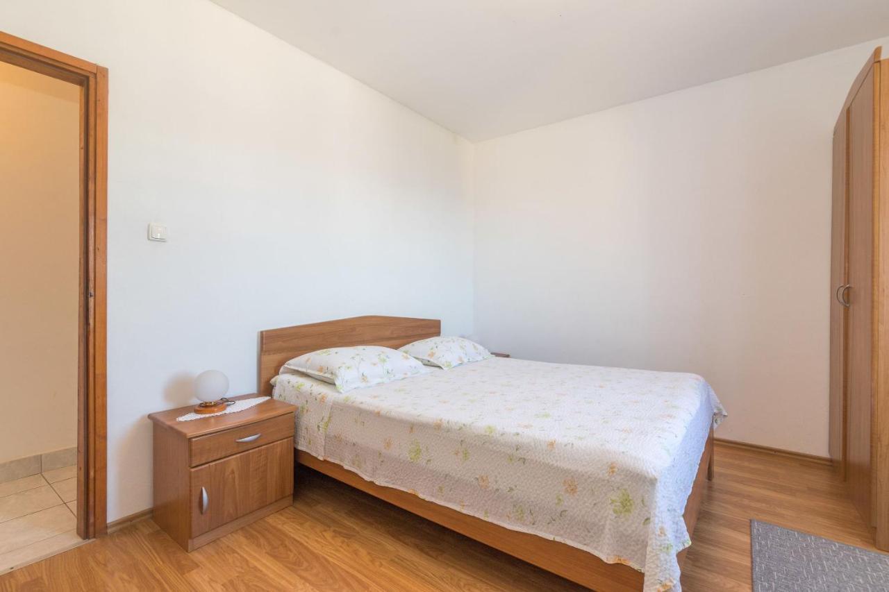 Apartments Jaksa Вис Экстерьер фото