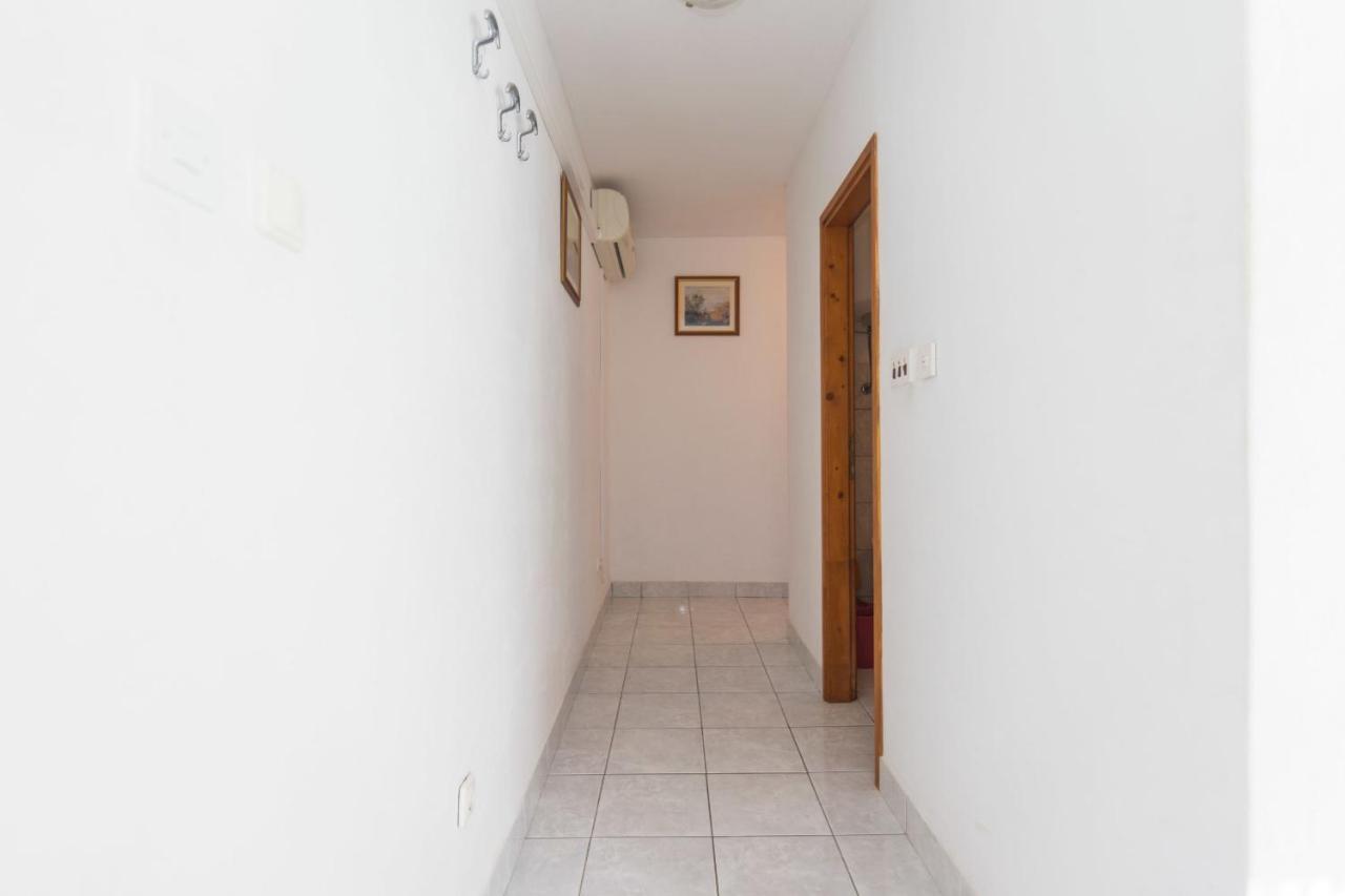 Apartments Jaksa Вис Экстерьер фото
